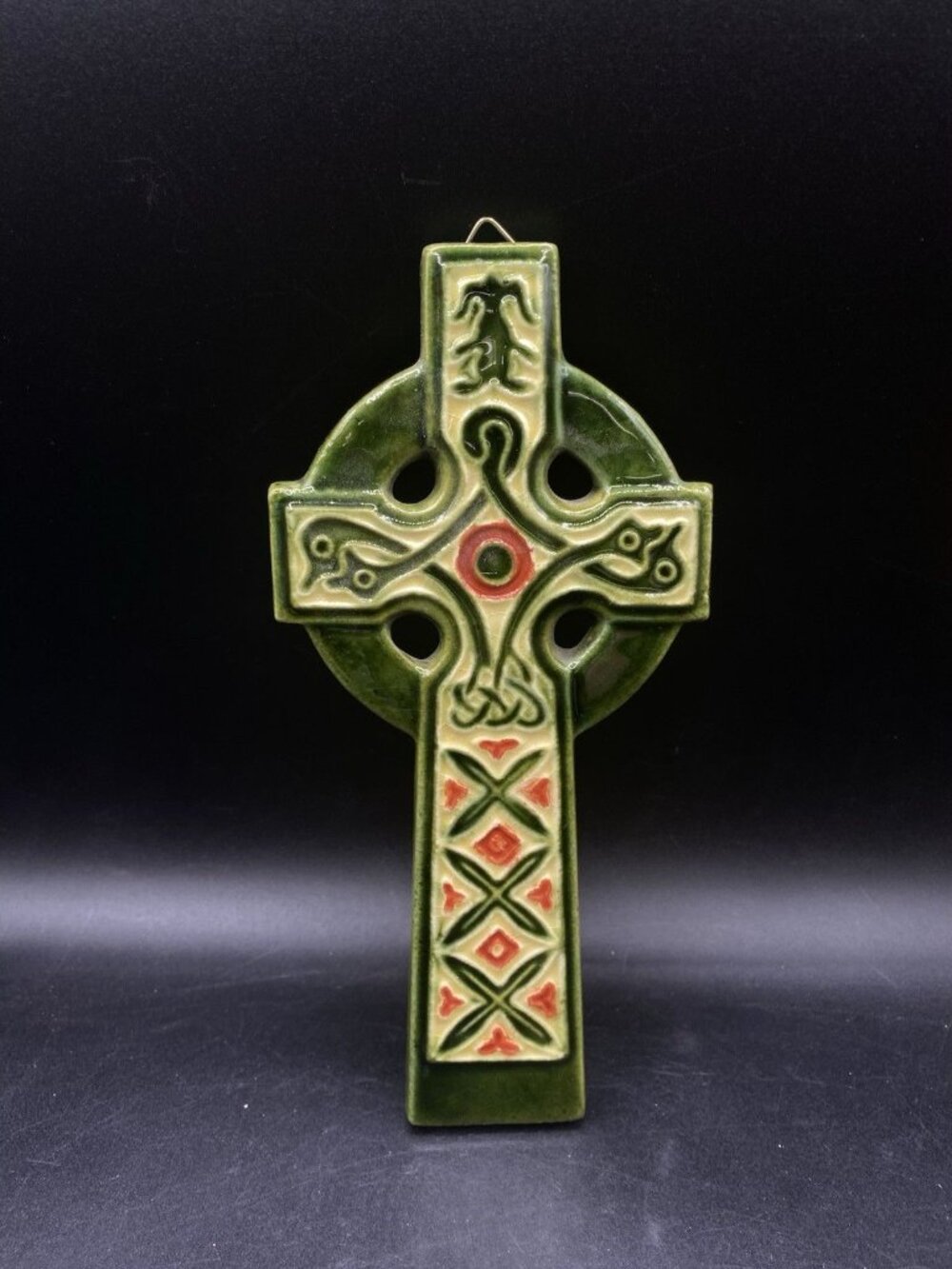 Irish Celtic Cross Clara Crafts Red & Green Ceramic 8.5” - Picture 1 of 9